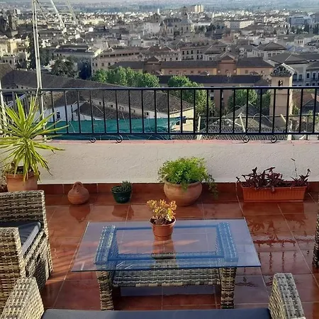 아파트 Apartamento Con Vistas En Albaicin Ii *